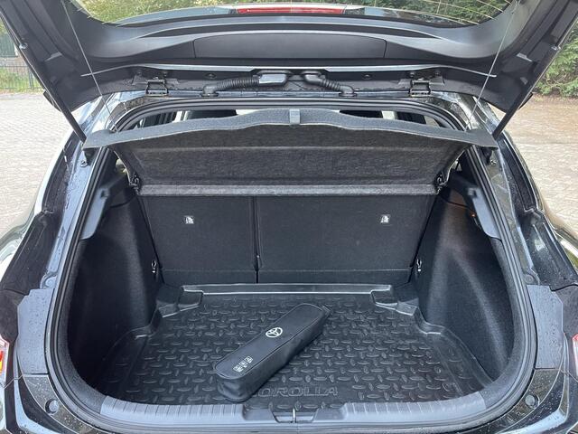 Toyota COROLLA 1.8 Hybrid Executive limited PDC V+A BSM