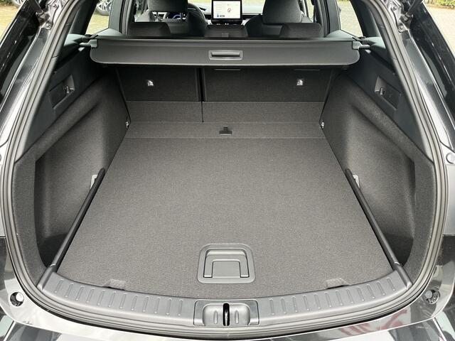 Toyota COROLLA Touring Sports Hybrid 140 Business