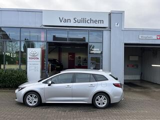 toyota-corolla-touring-sports-1.8-h