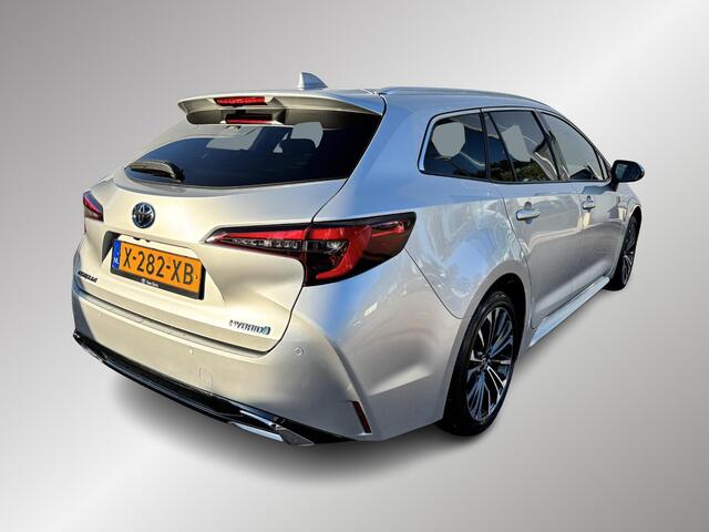 Toyota COROLLA Touring Sports 1.8 Hybrid First Edition Apple Carplay Android Auto, Parkeersensoren voor en achter, camera