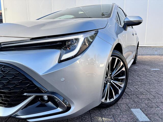 Toyota COROLLA Touring Sports 1.8 Hybrid First Edition Apple Carplay Android Auto, Parkeersensoren voor en achter, camera
