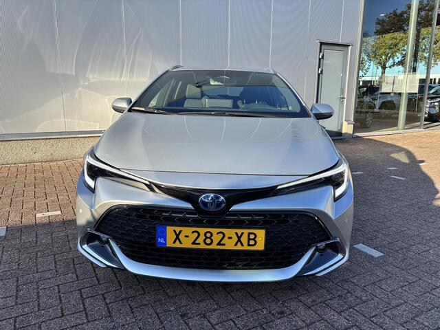 Toyota COROLLA Touring Sports 1.8 Hybrid First Edition Apple Carplay Android Auto, Parkeersensoren voor en achter, camera