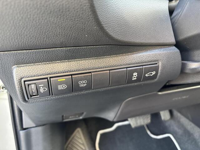 Toyota COROLLA Touring Sports 1.8 Hybrid First Edition Apple Carplay Android Auto, Parkeersensoren voor en achter, camera