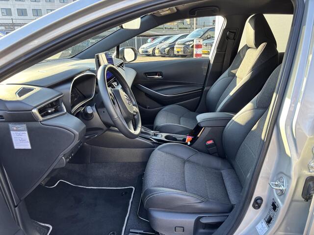 Toyota COROLLA Touring Sports 1.8 Hybrid First Edition Apple Carplay Android Auto, Parkeersensoren voor en achter, camera