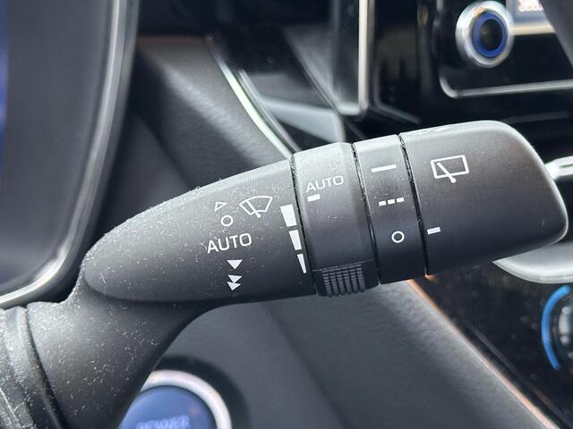 Toyota COROLLA Touring Sports 1.8 Hybrid Business Plus