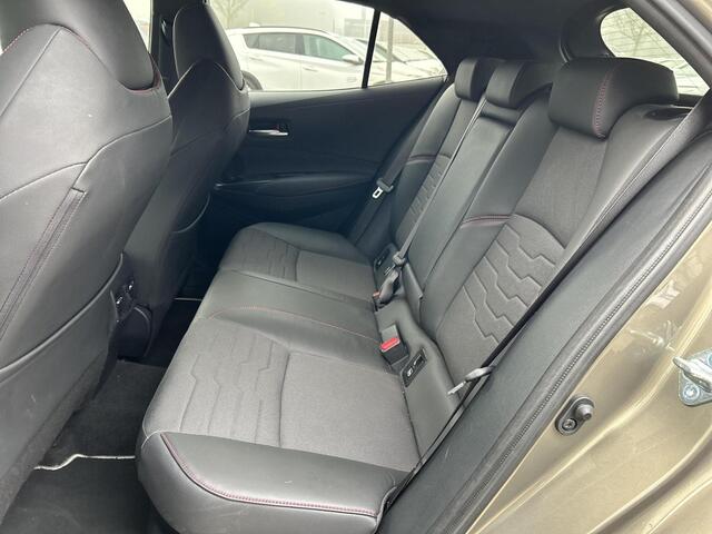 Toyota COROLLA 2.0 Hybrid Executive Bi-Tone **APPLE CARPLAY/ DRAADLOOS OPLADEN/ 36 MAANDEN GARANTIE**
