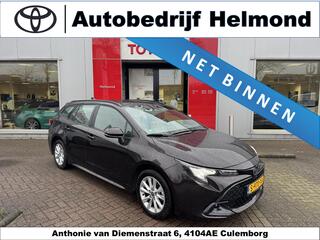 toyota-corolla-touring-sports-hybri