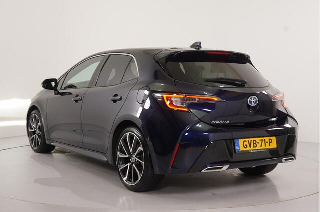 Toyota COROLLA 2.0 Hybrid Business GR-Sport | Head-up | Camera | Inparkeer | Stl. verw. | Sportstoelen |