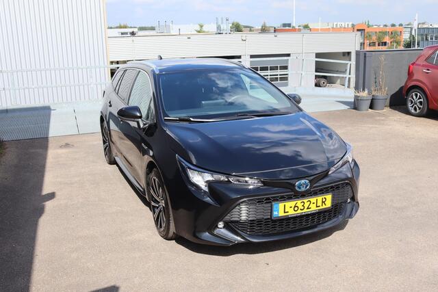 Toyota COROLLA Touring Sports 2.0 Hybrid Dynamic Half-lederen bekleding, Apple CarPlay, Privacy glass, LM velgen, Metallic lak, Adaptieve Cruise control, Climate control