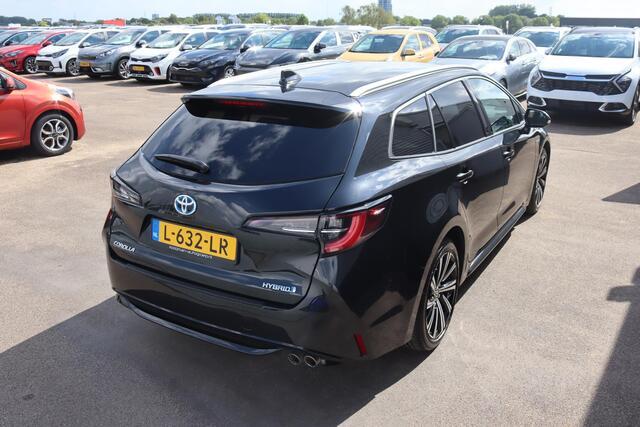 Toyota COROLLA Touring Sports 2.0 Hybrid Dynamic Half-lederen bekleding, Apple CarPlay, Privacy glass, LM velgen, Metallic lak, Adaptieve Cruise control, Climate control