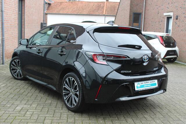 Toyota COROLLA 1.8 Hybrid Dynamic Full LED, Navi/Carplay, Camera, PDC, BLISS, 18", Draadloos Laden, Safety Sence, All Season!!