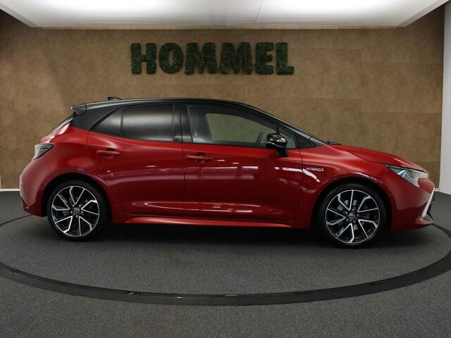 Toyota COROLLA 2.0 Hybrid Bi-Tone Style - BI-TONE - ADAPTIEVE CRUISE CONTROL - HEAD UP DISPLAY - KEYLESS ENTRY/START - VOORSTOELEN VERWARMD - ACHTERRUITRIJCAMERA - LEDEREN BEKLEDING - JBL GELUIDSINSTALLATIE