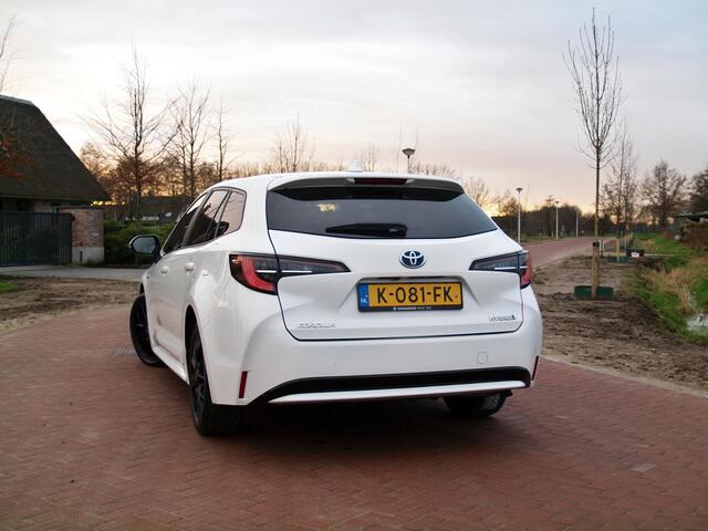 Toyota COROLLA Touring Sports 1.8 Hybrid | 17 Inch | Camera | Apple Carplay | Cruise Control | DAB |