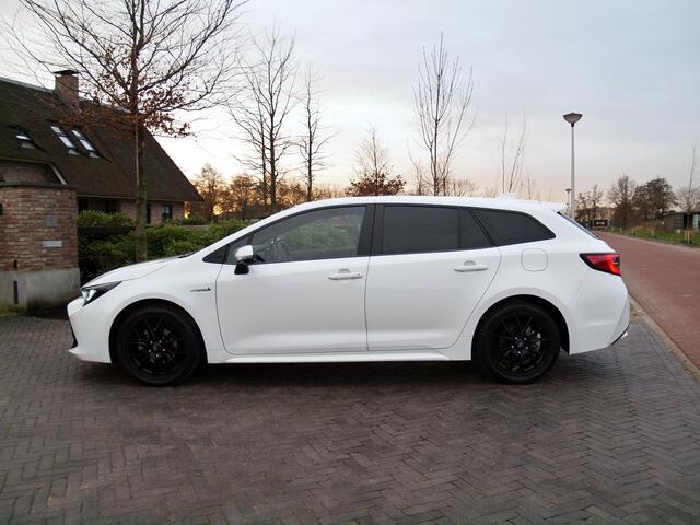 Toyota COROLLA Touring Sports 1.8 Hybrid | 17 Inch | Camera | Apple Carplay | Cruise Control | DAB |