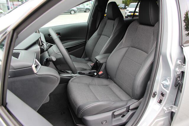 Toyota COROLLA Touring Sports 1.8 Hybrid Dynamic **NAVIGATIE/ STOELVERWARMING/ KEYLESS ENTRY/ ADAPTIVE CRUISE CONTROL/ APPLE CARPLAY & ANDROID AUTO/ 36 MAANDEN GARANTIE**