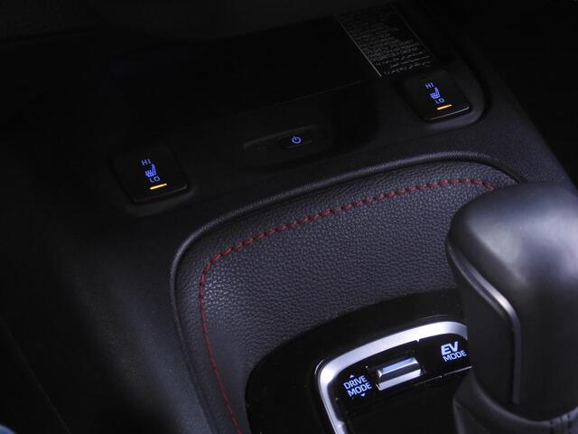 Toyota COROLLA 2.0 HYBRID EXECUTIVE/ JBL/ 18INCH GR-VELGEN