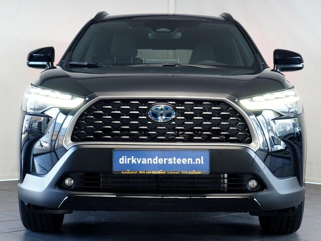 Toyota COROLLA Cross Hybrid 140 Style | Dodehoekdetectie | Toyota Safety Sense 3 | Voorstoelen- en Stuurwiel Verwarmd | Apple CarPlay/ Android Auto | Adaptive Cruise Control | Achteruitrijcamera | Draadloos Telefoonlader