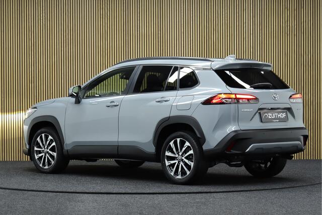 Toyota COROLLA Cross Hybrid 200 Style | Facelift | Nieuw uit voorraad leverbaar | ¤ 1.395,- Voorraad voordeel! | Dodehoekdetectie | Parkeersensoren | Winterpakket | Elek. bedienbare achterklep