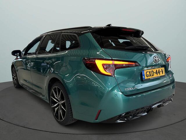 Toyota COROLLA Touring Sports Hybrid 140 GR Sport Nu met ¤ 3.500,- voordeel / Navigatie / Climate Control / Cruise Control Adaptief