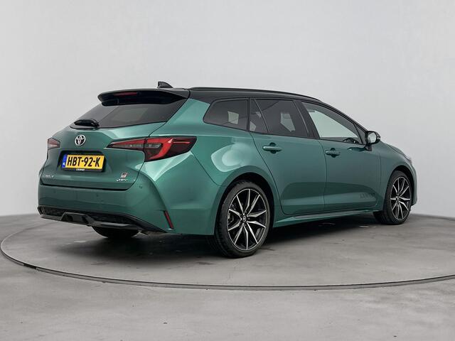 Toyota COROLLA Touring Sports Hybrid 140 GR Sport | Navigatie | Climate Control | Panoramadak | LM velgen | Cruise Con trol Adaptief | Half leder |