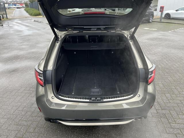 Toyota COROLLA 2.0 Hybrid Executive Touring Sports | Navigatie | Apple CarPlay/Android auto | Achteruitrijcamera | Elektrische achterklep