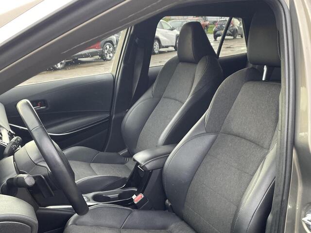 Toyota COROLLA Touring Sports 2.0 Hybrid Dynamic **APPLE CARPLAY/ PARKEERSENSOREN/ 36 MAANDEN GARANTIE**