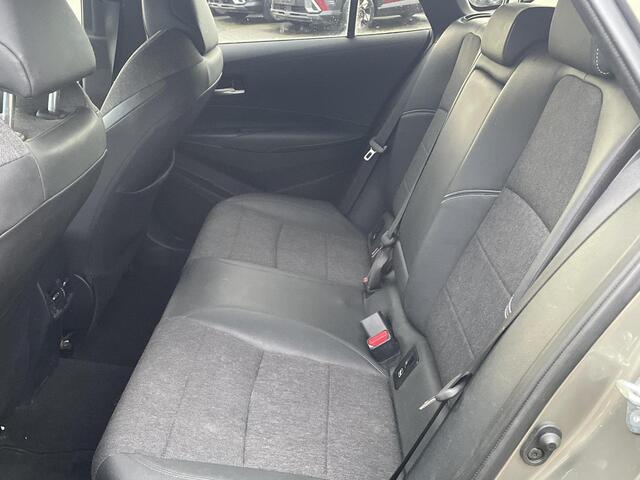 Toyota COROLLA Touring Sports 2.0 Hybrid Dynamic **APPLE CARPLAY/ PARKEERSENSOREN/ 36 MAANDEN GARANTIE**
