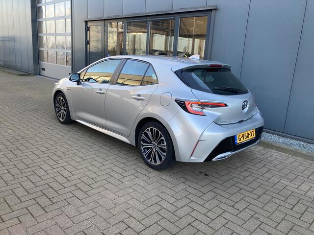 Toyota COROLLA 2.0 High Power Hybrid 180pk Style 5-drs. HUD/CAMERA/CARPLAY/NAVI/PDC/LED/STOELVERWARMING