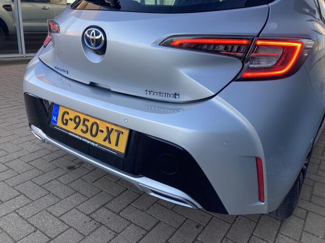 Toyota COROLLA 2.0 High Power Hybrid 180pk Style 5-drs. HUD/CAMERA/CARPLAY/NAVI/PDC/LED/STOELVERWARMING