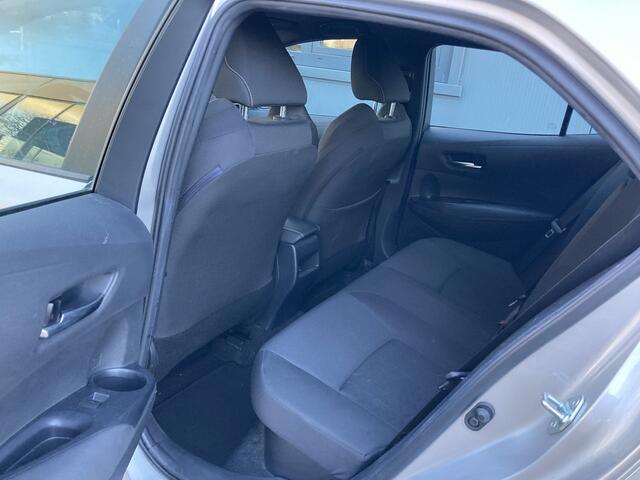 Toyota COROLLA 2.0 High Power Hybrid 180pk Style 5-drs. HUD/CAMERA/CARPLAY/NAVI/PDC/LED/STOELVERWARMING