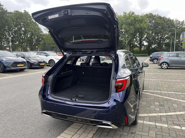 Toyota COROLLA Touring Sports 1.8 Hybrid First Edition | Navigatie | Carplay | Stoelverwarming | Elektrische achterklep |