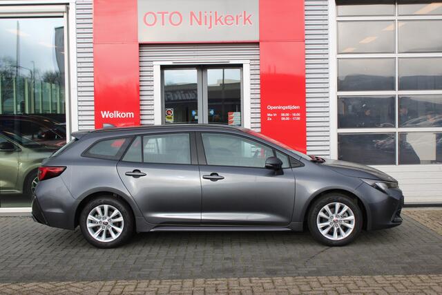 Toyota COROLLA Touring Sports 1.8 Hybrid Active Special Edition met oa parkeersensoren voor en achter