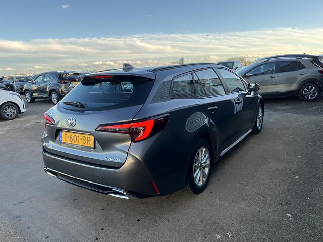Toyota COROLLA Touring Sports Hybrid 140 PK Active CVT Automaat Incl: AppleCarplay / AndroidAuto, Parkeerhulpcamera, LM velgen, Adaptieve Cruis control, Metallic lak, Climate control