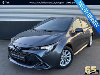 toyota-corolla-touring-sports-hybri
