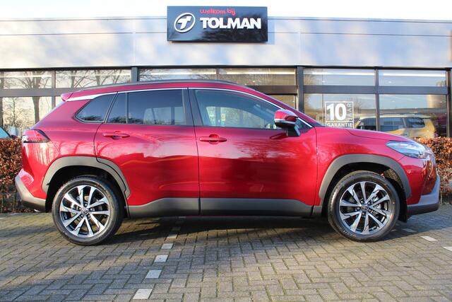 Toyota COROLLA Cross Hybrid 200 Style | Nieuw uit voorraad | Stoelverwarming | PDC | Navi | Apple/Android | Elek achterklep | BSM