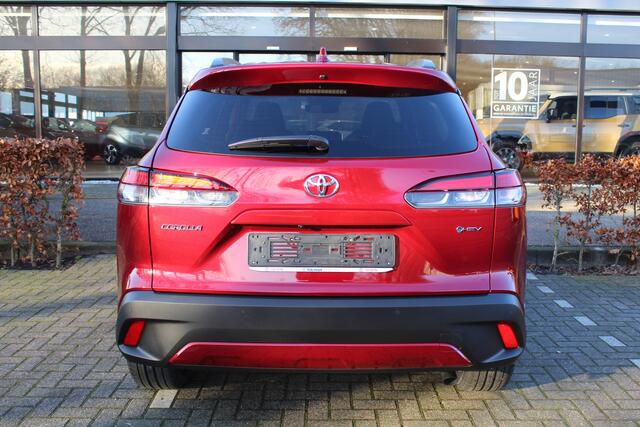 Toyota COROLLA Cross Hybrid 200 Style | Nieuw uit voorraad | Stoelverwarming | PDC | Navi | Apple/Android | Elek achterklep | BSM