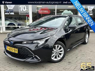 toyota-corolla-touring-sports-hybri