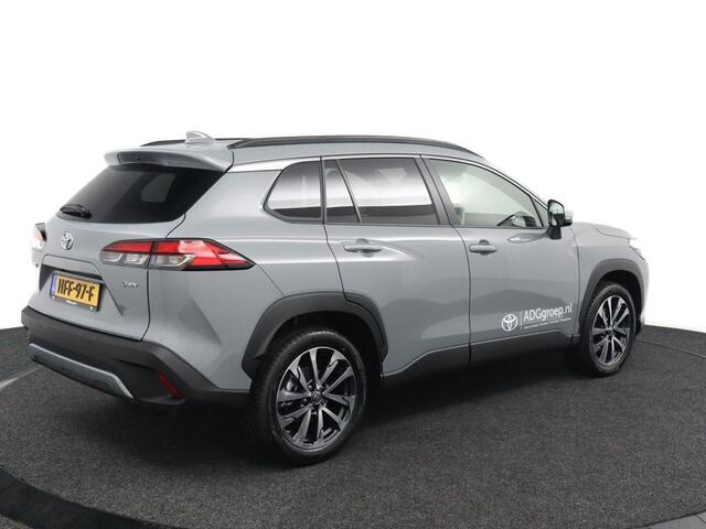 Toyota COROLLA Cross Hybrid 140 Business Plus | Premium Pack | voorstoelen verwarmd | stuurwiel verwarmd | stof/kunstlederen bekleding
