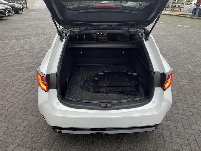 Toyota COROLLA Touring Sports 1.8 Hybrid GR-Sport | Navigatie | Apple CarPlay/Android auto | Achteruitrijcamera | Stoelverwarming