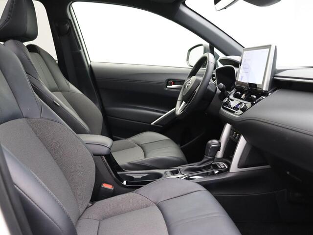 Toyota COROLLA Cross Hybrid 140 Style + | Stoelverwarming | Apple Carplay & Android Auto | Panoramadak |