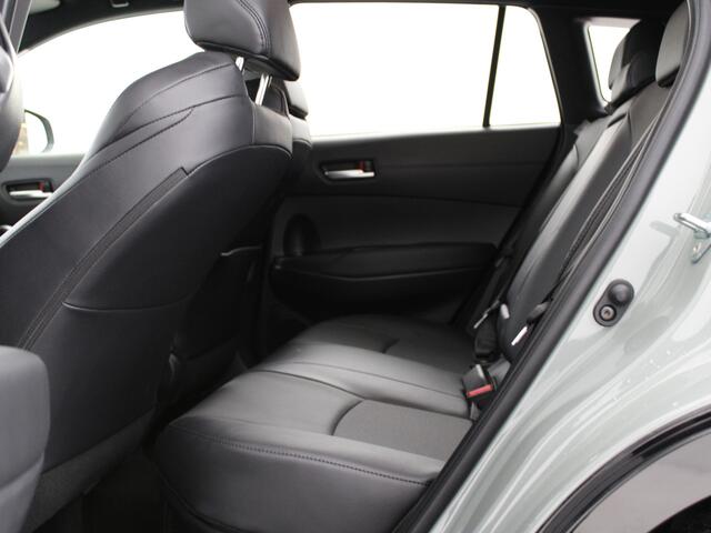 Toyota COROLLA Cross Hybrid 200 Style - Bi-Tone Half lederen bekleding | Stoelverwarming | Apple Carplay & Android Auto |