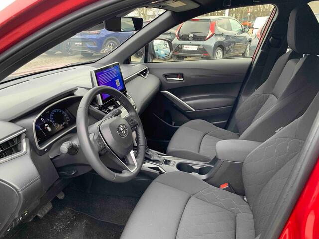 Toyota COROLLA Cross Hybrid 200 Style |Navi|Carplay|PDC V+A|Stoel en stuurverwarming|Camera|Elektrische a.klep|