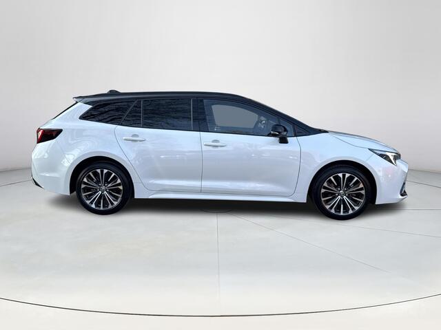 Toyota COROLLA Touring Sports Hybrid 140 Bi-Tone Plus | 06-10141018 Voor meer informatie