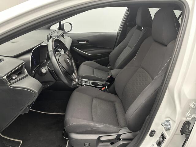 Toyota COROLLA Touring Sports 2.0 Hybrid Dynamic | Parkeersensor voor en achter | WInter pakket |