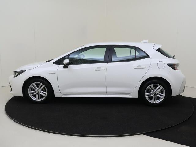 Toyota COROLLA 1.8 Hybrid Active 120 PK Navigatie / Cruise Control / Climate Control / Camera Achter