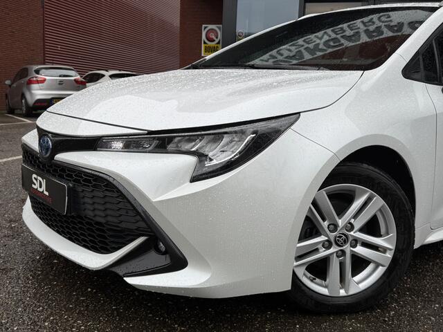 Toyota COROLLA Touring Sports 1.8 Hybrid Dynamic // NAVI // CAMERA // ADAPTIVE CRUISE // TREKHAAK // CLIMA //