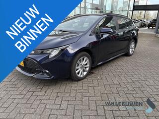 toyota-corolla-touring-sports-hybri