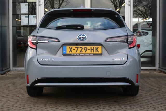 Toyota COROLLA 1.8 HYBRID Apple Carplay/ Android Auto, LED Verlichting. etc.