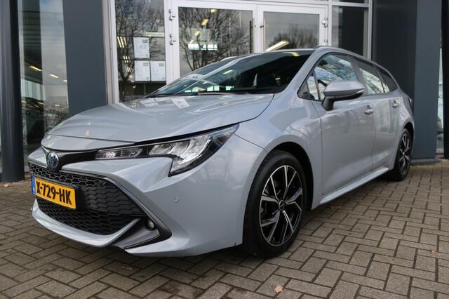 Toyota COROLLA 1.8 HYBRID Apple Carplay/ Android Auto, LED Verlichting. etc.