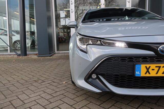 Toyota COROLLA 1.8 HYBRID Apple Carplay/ Android Auto, LED Verlichting. etc.